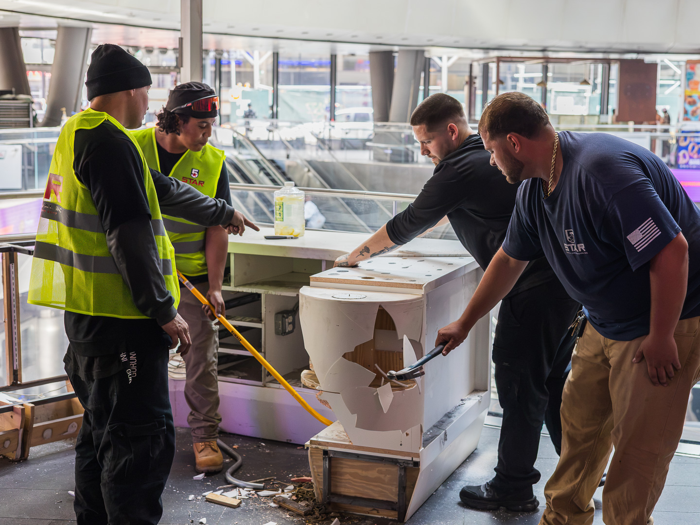 5 Star crew and equipment on site